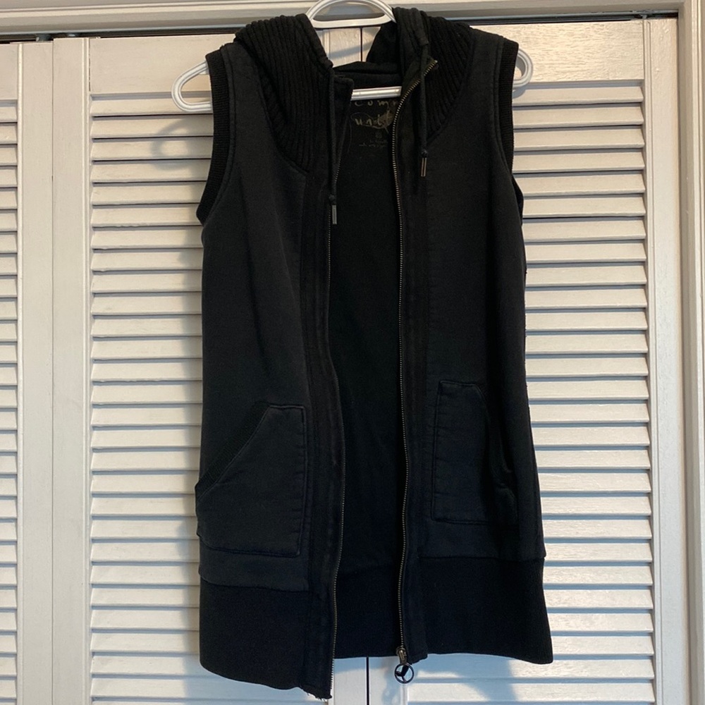 Aritzia Community Sweater Zip Hooded Vest